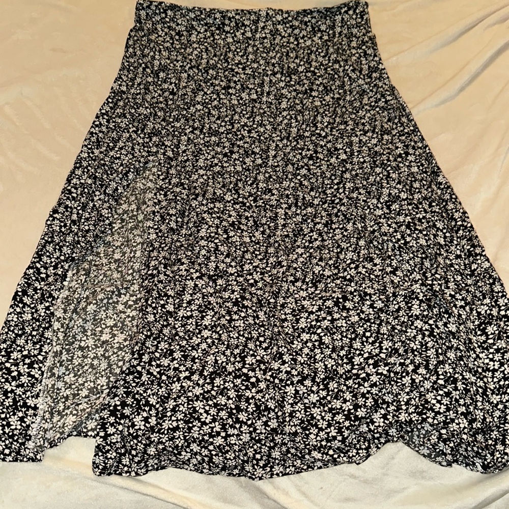 SHEIN FLORAL ZIP UP SKIRT